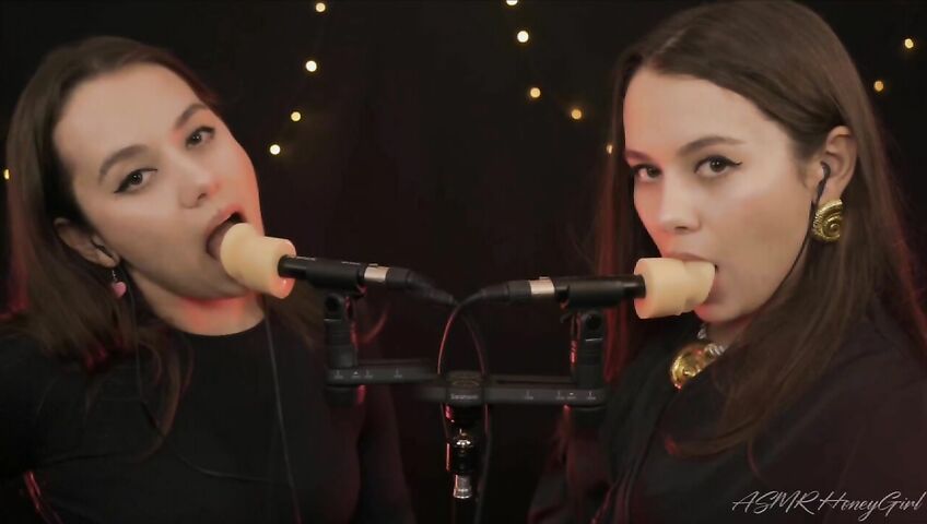 ASMR HoneyGirl - Double licking the silicone ears on the microphone Saramonic