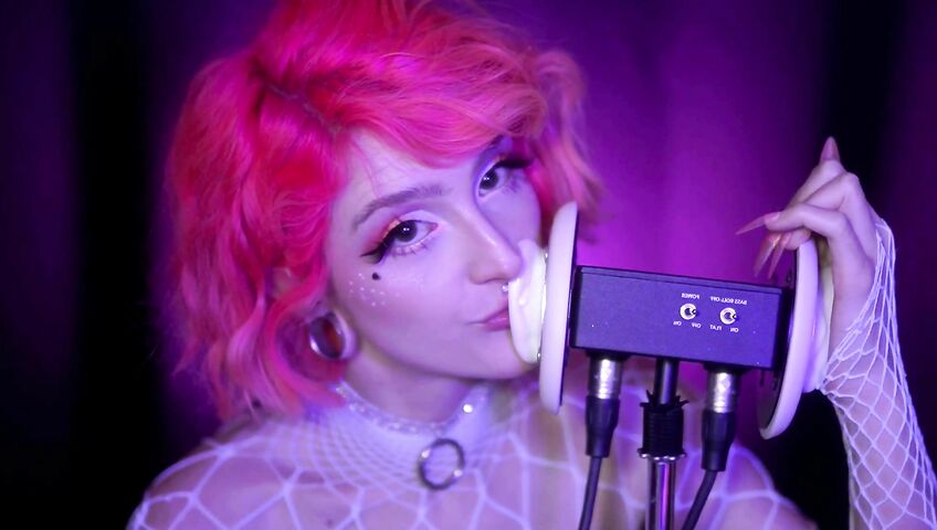 Mewlies ASMR - WHITE ICING Earlicking Patreon KINGS Exclusive