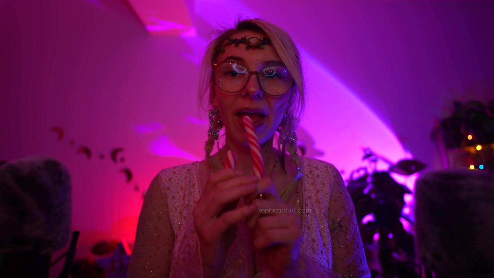 Soph Stardust - 24 December 2024 - Candy Cane Licking & Eating plus Top Bra Scratching
