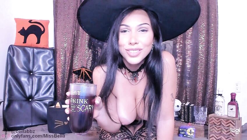 Bella Brookz missbella ASMR - 31 October 2019 - Love Potion ASMR - This Halloween was something else