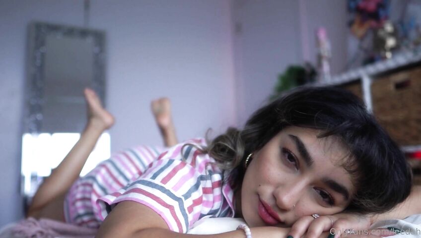 Leedah ASMR - Girlfriend Sucks You Off