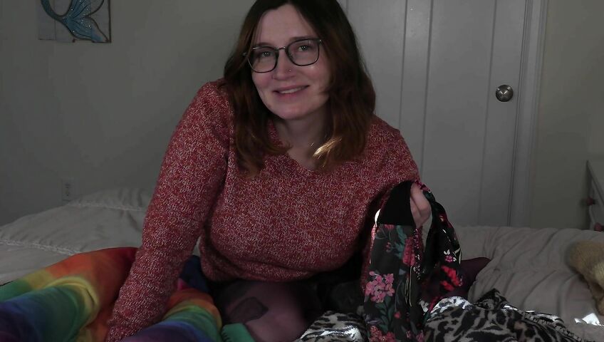 Bettie Bondage - Stealing Panties from Mommy HD