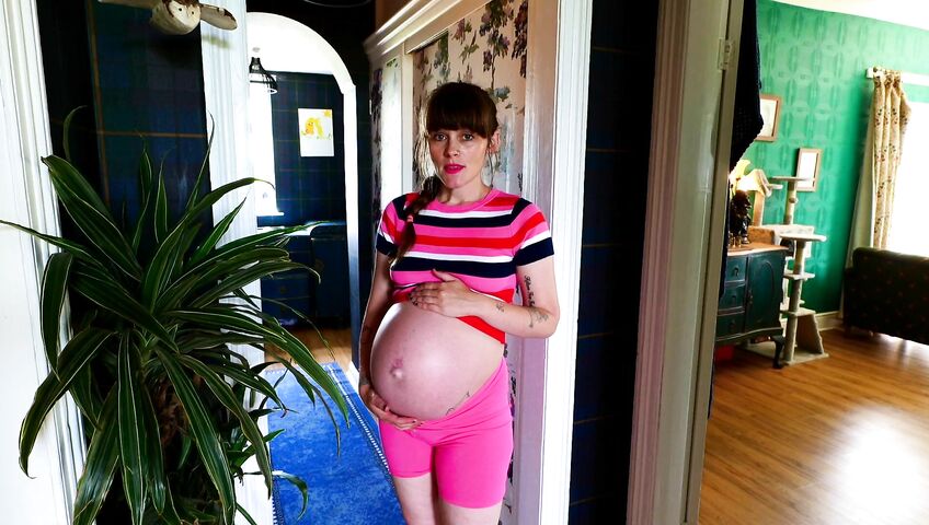 Sydney Harwin - Pregnant