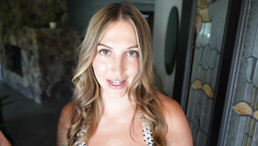 Tatum Christine - Slutty Sister Satisfies Your Needs