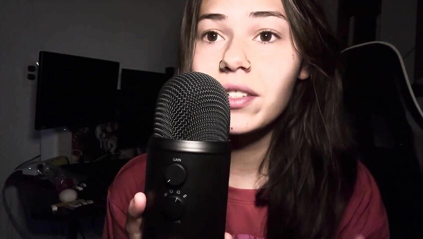 MadzzWorld - ASMR with a sucker