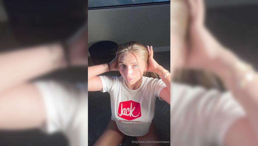Skylar Mae - Jack In a Box Dildo - skylarmaexo