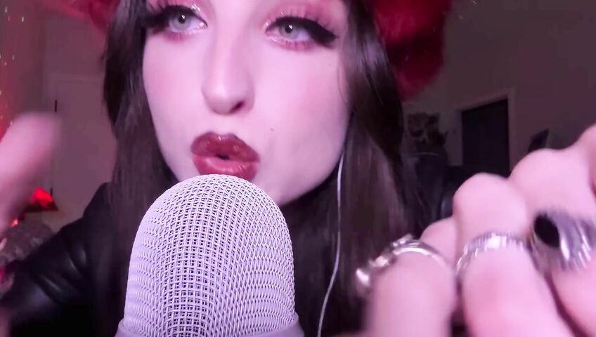 beebee ASMR - Intense Bare Mic Scratching - Mouth Sounds