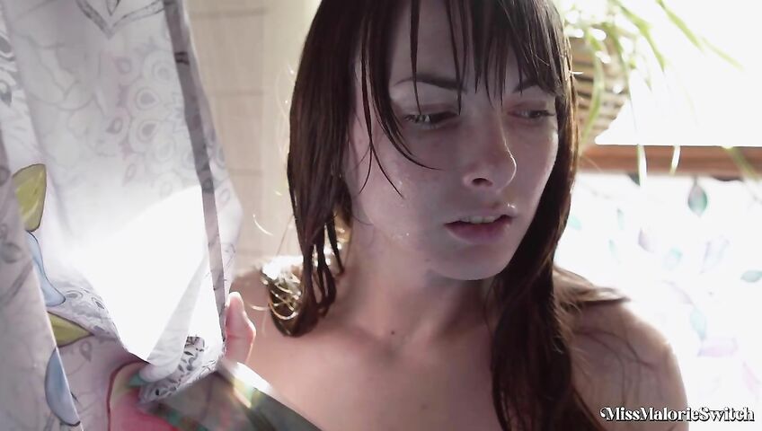 Miss Malorie Switch - Sneaking Into Sister's Shower