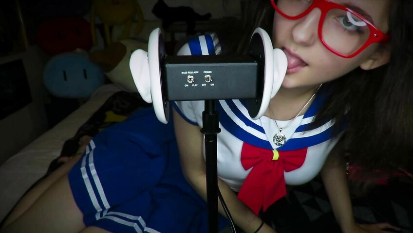 AftynRose ASMR - Licking Ears