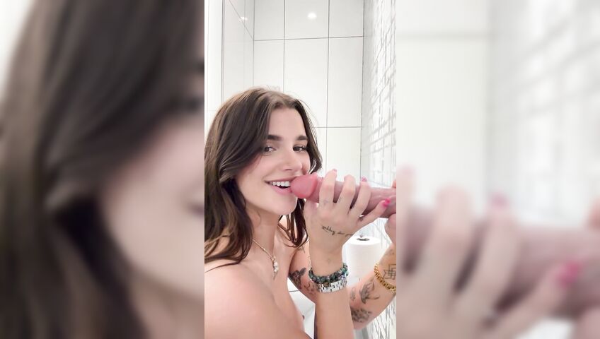 arikytsya - Wall Dildo Blowjob